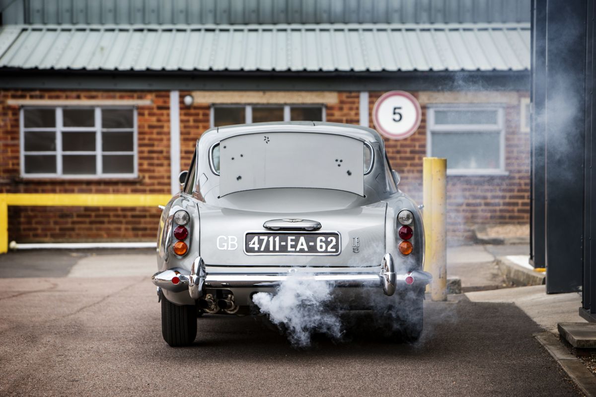 JAMES BOND'S ASTON MARTIN AT THE AUCTION, ESTIMATED BETWEEN 4 AND 6 MILLION DOLLARS
