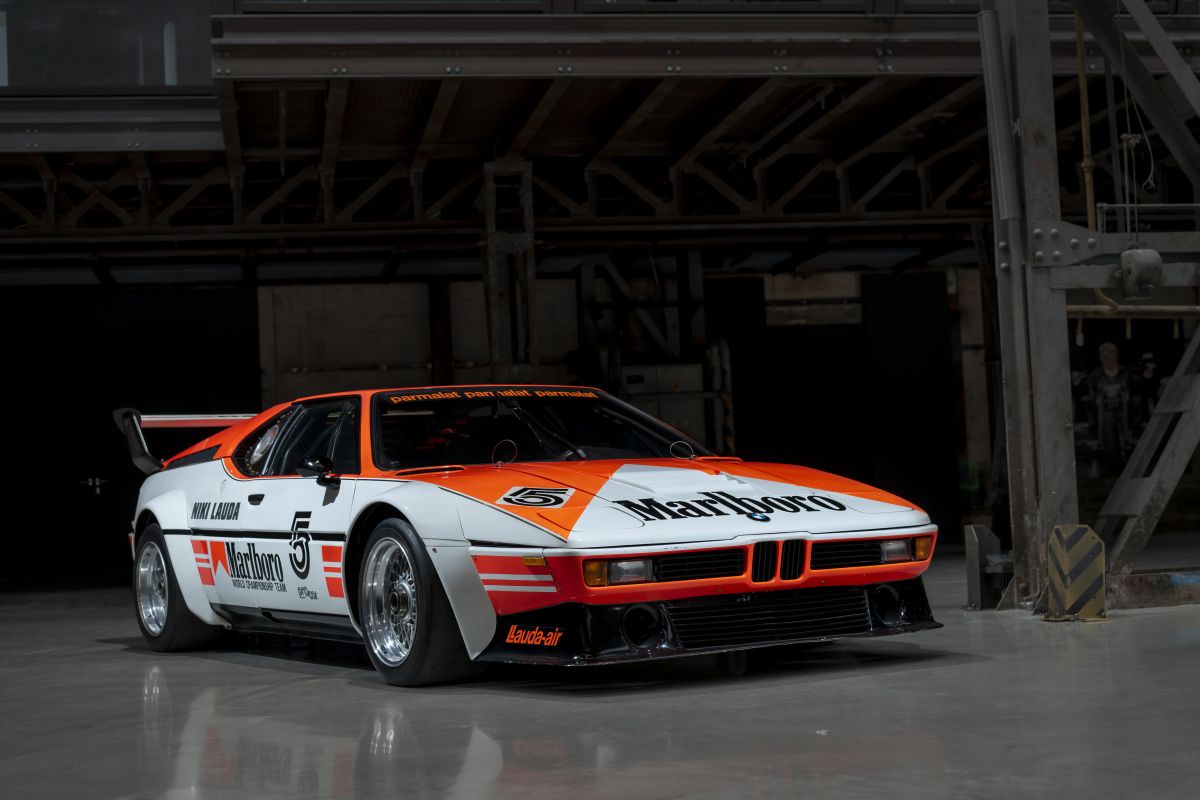 VINTAGE CARS AND MOTORCYCLES IGNITE PASSION: FROM THE FIRST INTERNAL COMBUSTION ENGINE TO THE LATEST WORLD CHAMPION FERRARI