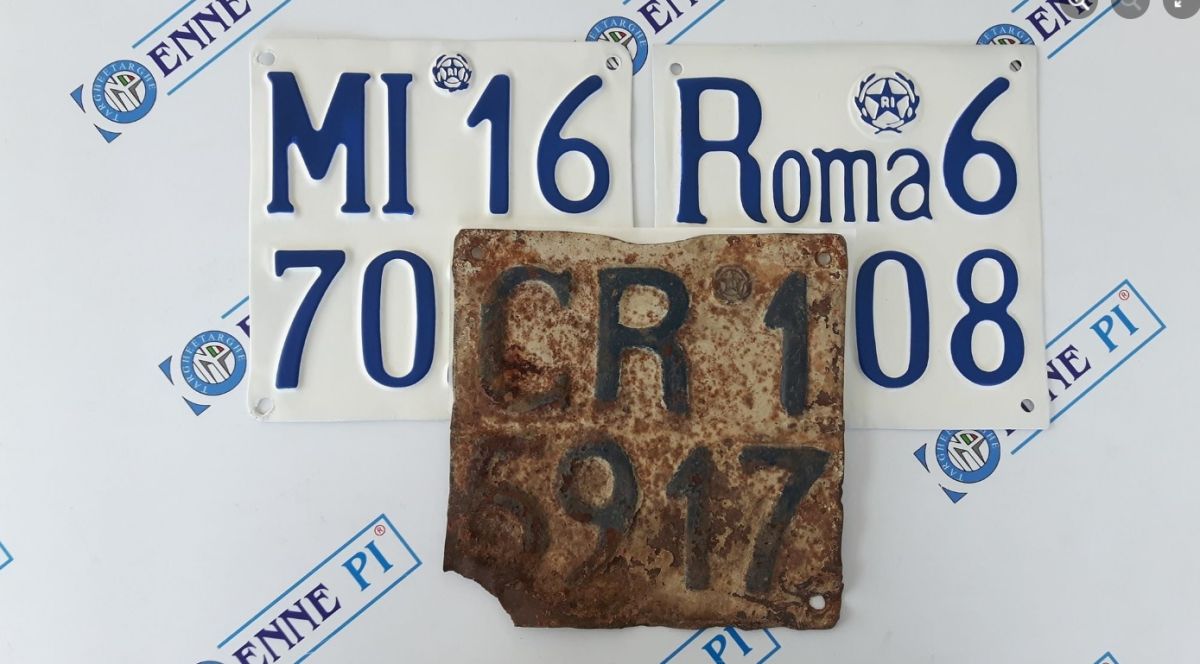 The dream of many Italian collectors comes true: recovering the first registration plate of their historic car