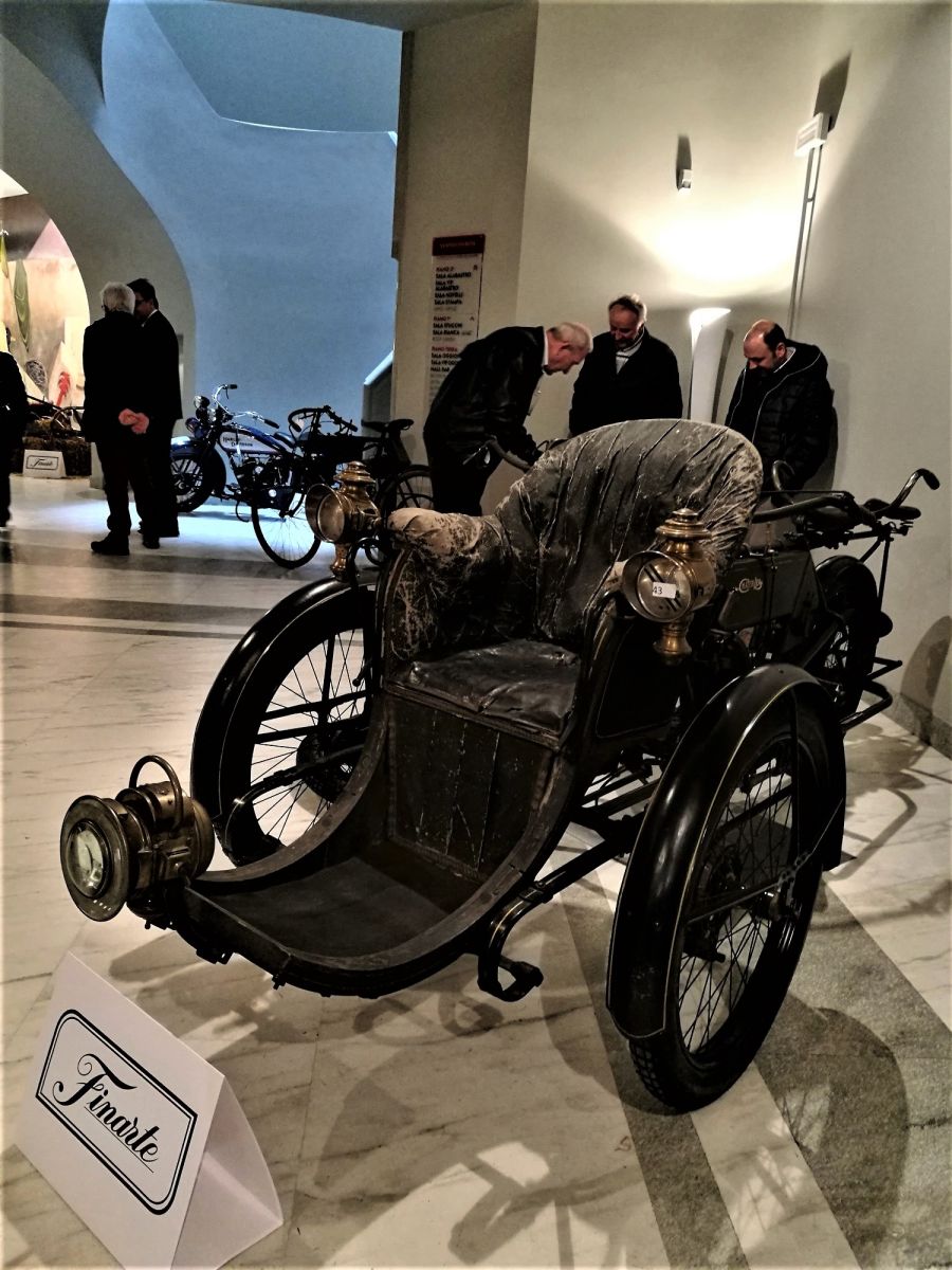 Finarte: asta del motociclo, andamento lento