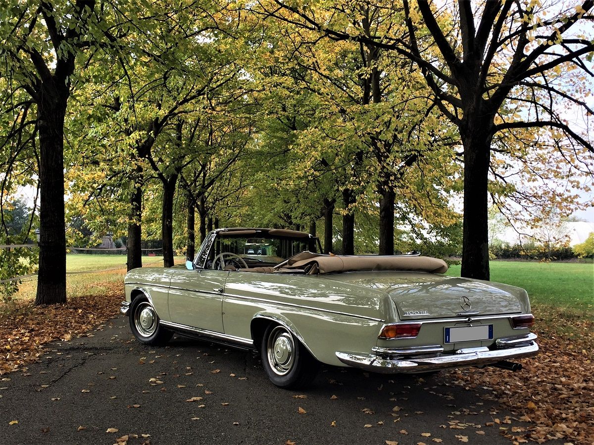 Mercedes Benz 300 SE Cabriolet, una delle più grandi automobili della storia Mercedes Benz, nobile, affidabile e confortevole 