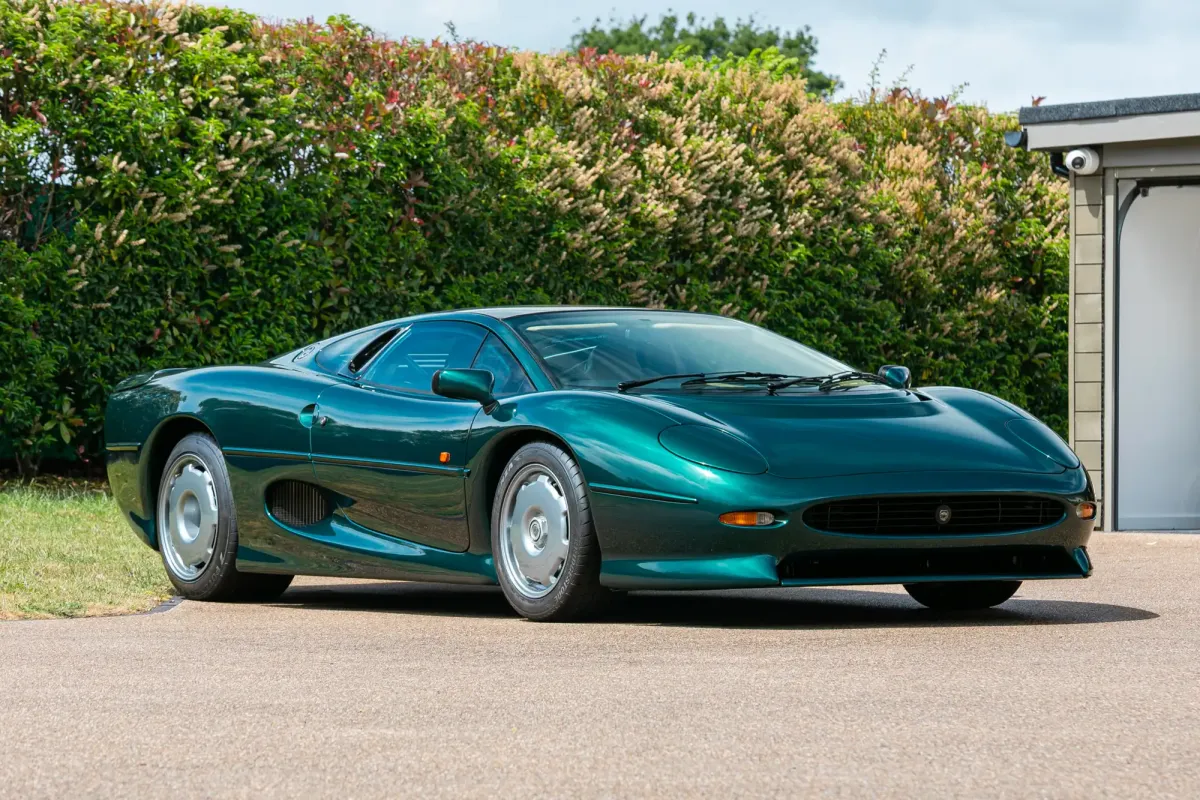 All'asta le auto del padre di Lewis Hamilton: in vendita ben 27 esemplari 