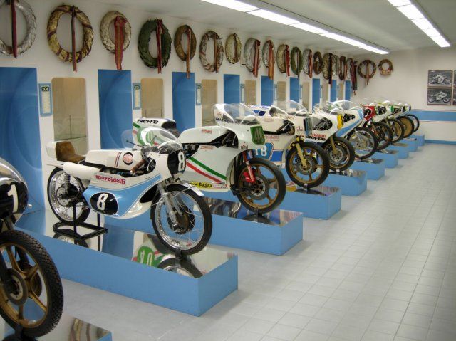 Scompiglio nel mondo delle moto d'epoca